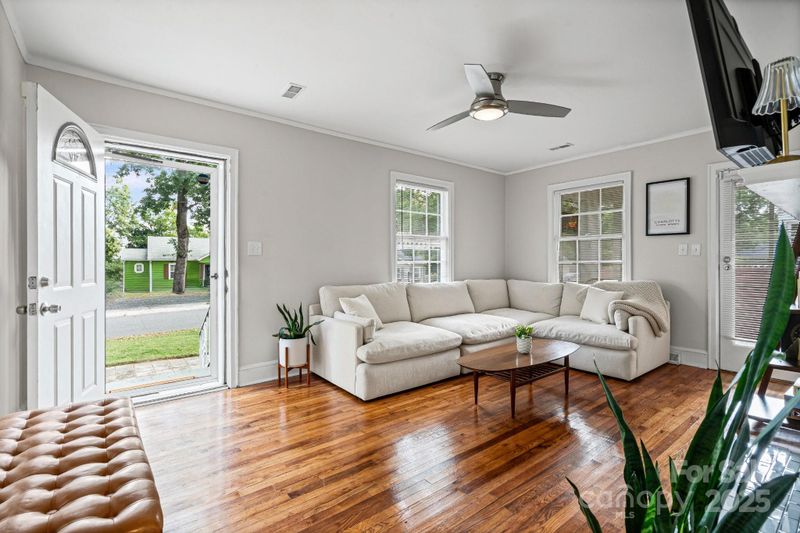 2432 Remount Rd, Charlotte, NC 28208