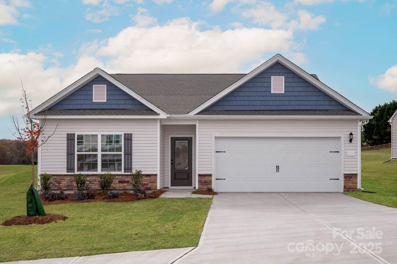 3343 Fox Hall Dr, Gastonia, NC 28052