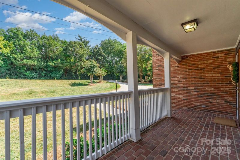 6800 Old Providence Rd, Charlotte, NC 28226