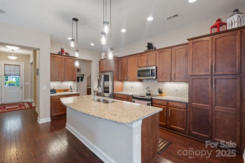 151 Chimney Rock Ct, Denver, NC 28037