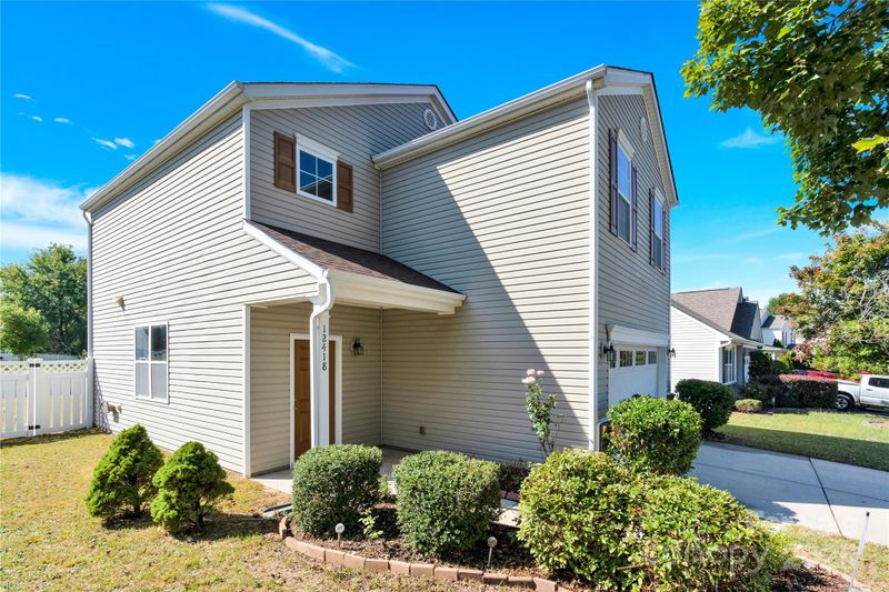 12418 Downy Birch Rd E, Charlotte, NC 28227