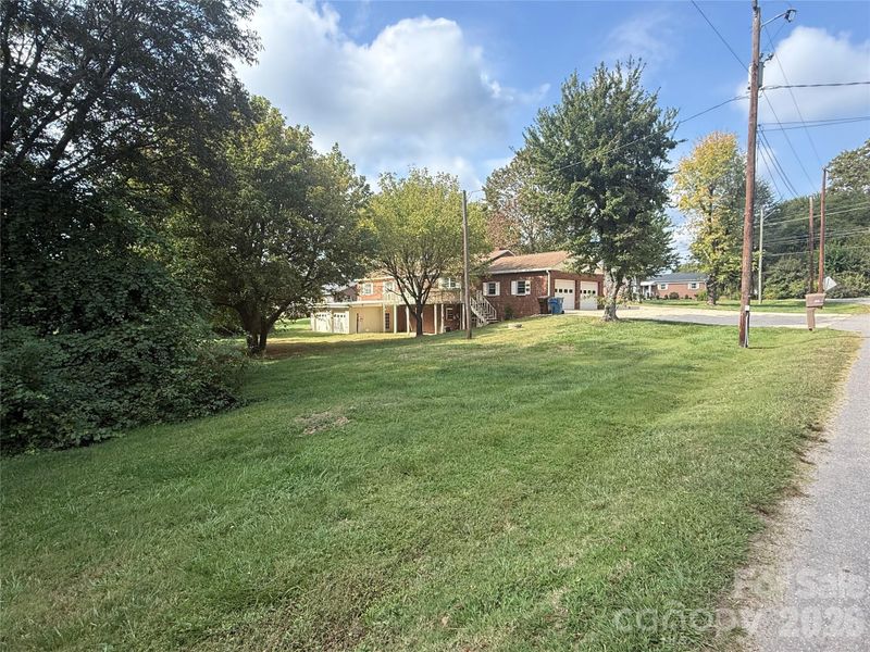3532 16th St NE #1, Hickory, NC 28601