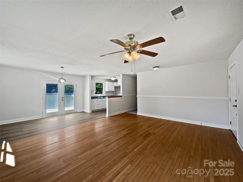 215 J Robinson Pw, Kings Mountain, NC 28086
