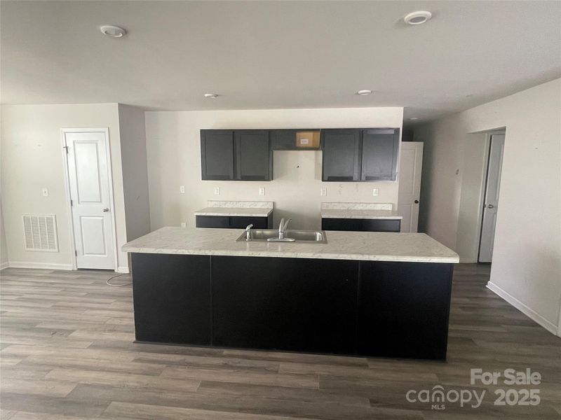 2105 Fathom Way, Charlotte, NC 28269