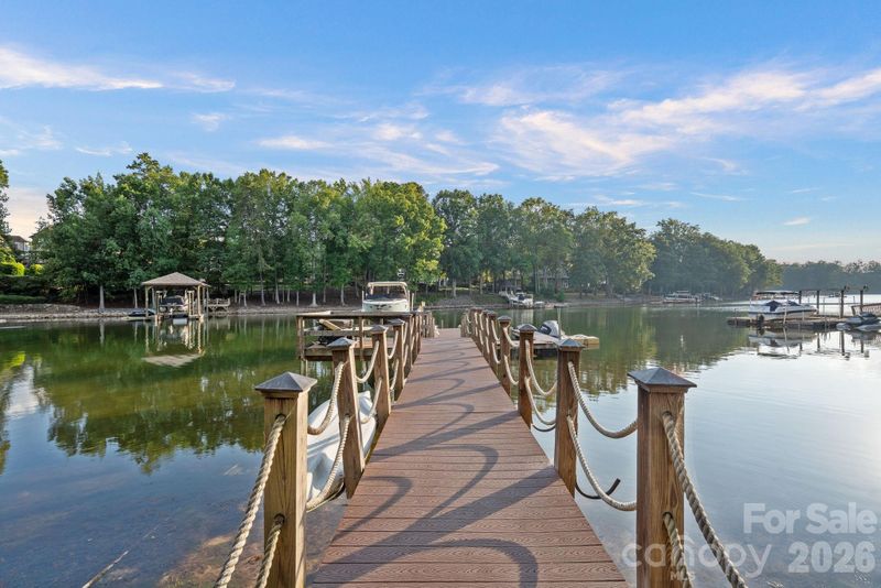 20517 Queensdale Dr, Cornelius, NC 28031