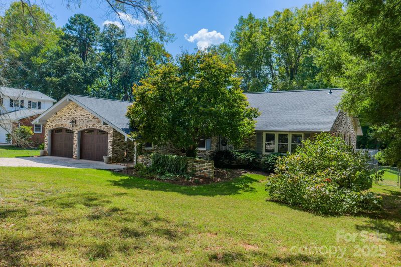 312 W Murray St, Maiden, NC 28650