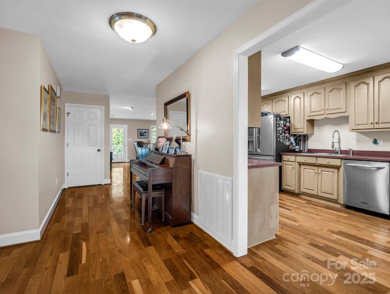 4053 Killian Rd, Lincolnton, NC 28092