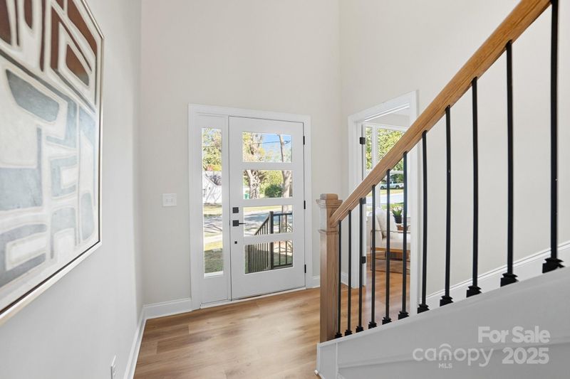 4019 Sarah Dr, Charlotte, NC 28217