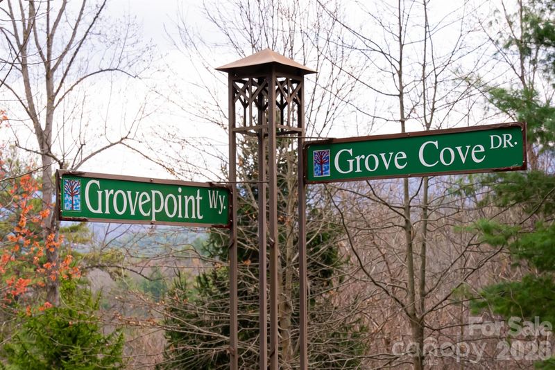 12 Grovepoint Way, Asheville, NC 28804