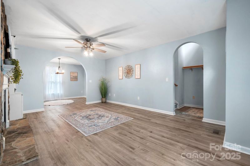 3884 Snider Cir, Hickory, NC 28602