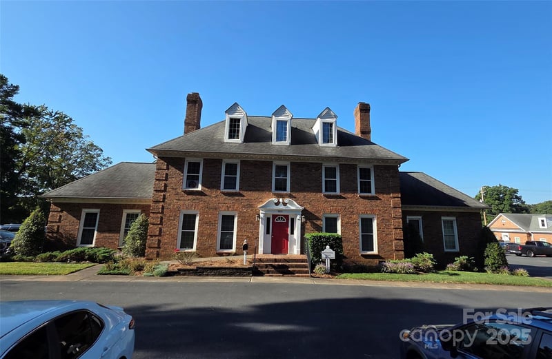5511 Monroe Rd, Charlotte, NC 28212