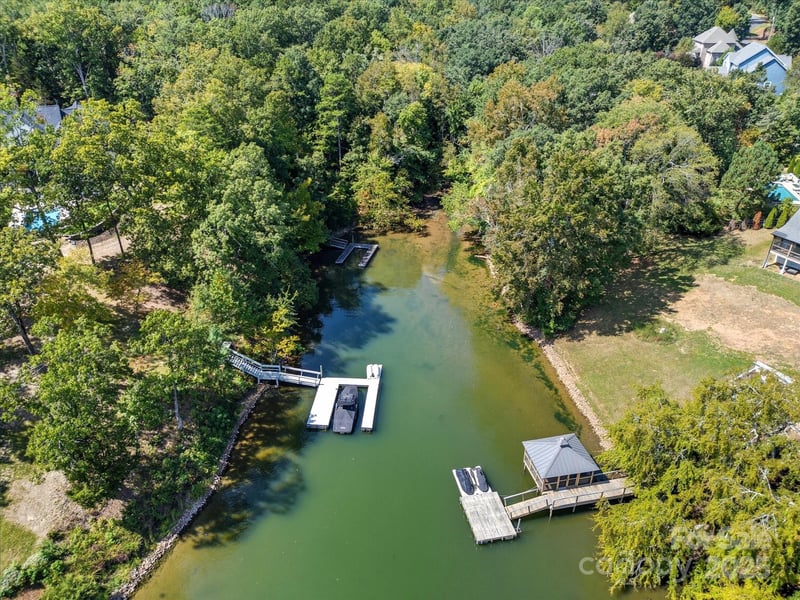 6860 Pine Moss Ln #1, Lake Wylie, SC 29710