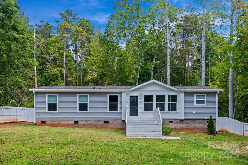 2025 Kisatchie Dr, Hickory Grove, SC 29717
