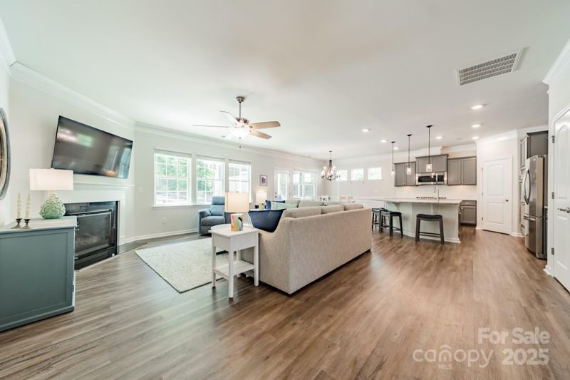 508 Vermeer Ct, Mount Holly, NC 28120