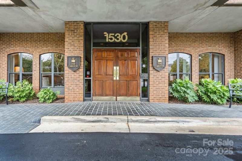 1530 Queens Rd #704, Charlotte, NC 28207