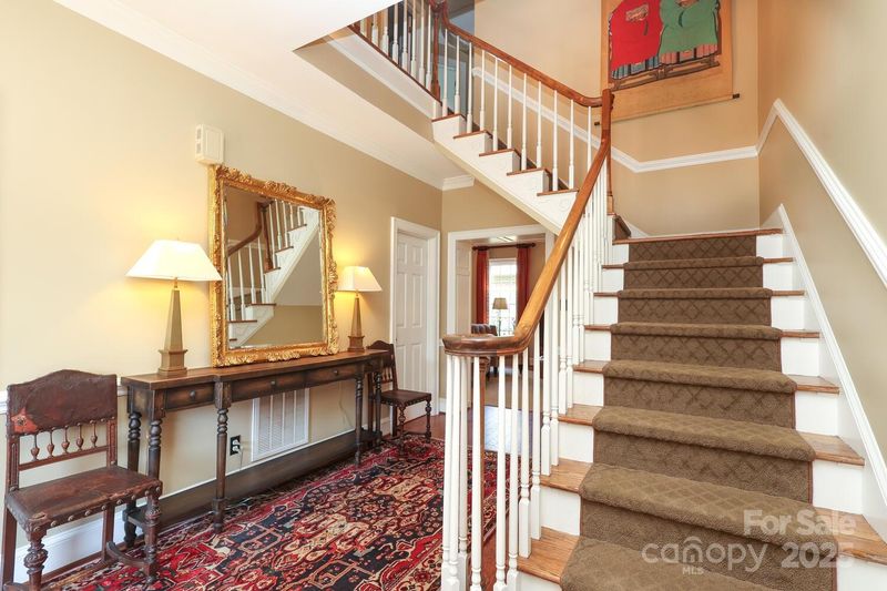 2839 Sharon View Rd, Charlotte, NC 28210