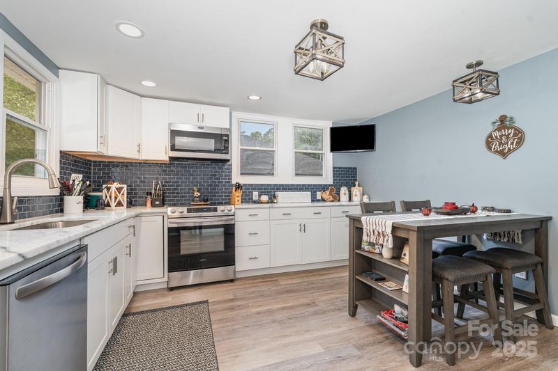 303 E 4th St, Kannapolis, NC 28083