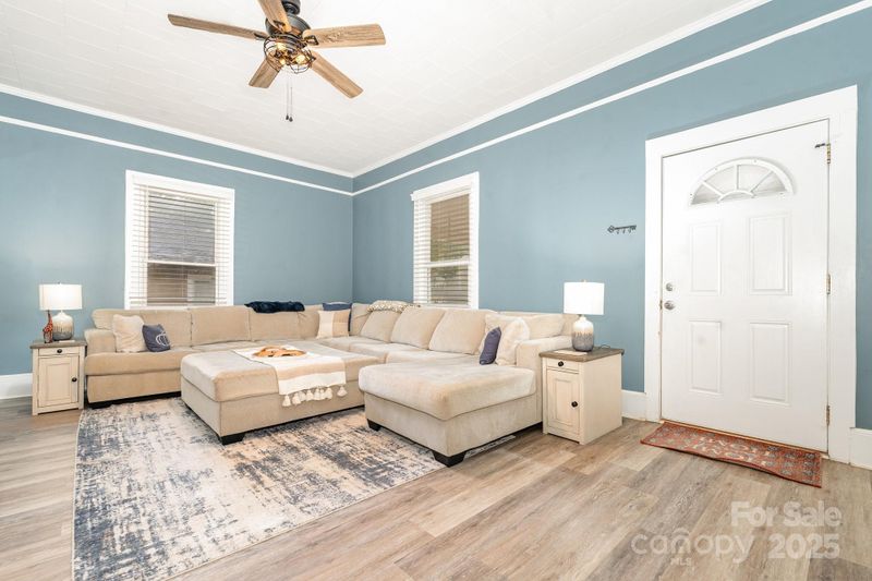 303 E 4th St, Kannapolis, NC 28083