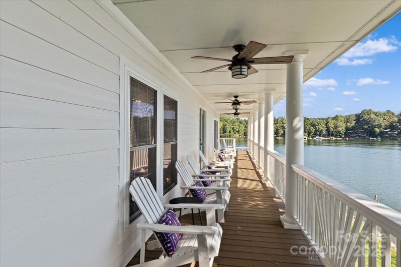 7264 Right Angle St, Sherrills Ford, NC 28673
