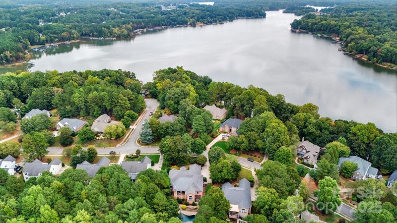 204 Whiterock Dr, Mount Holly, NC 28120