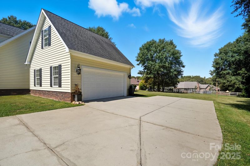 710 Mcdowell Pl, Stanley, NC 28164