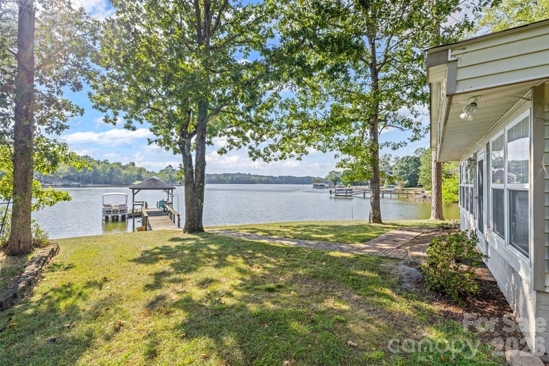 201 Price Place Ln, York, SC 29745