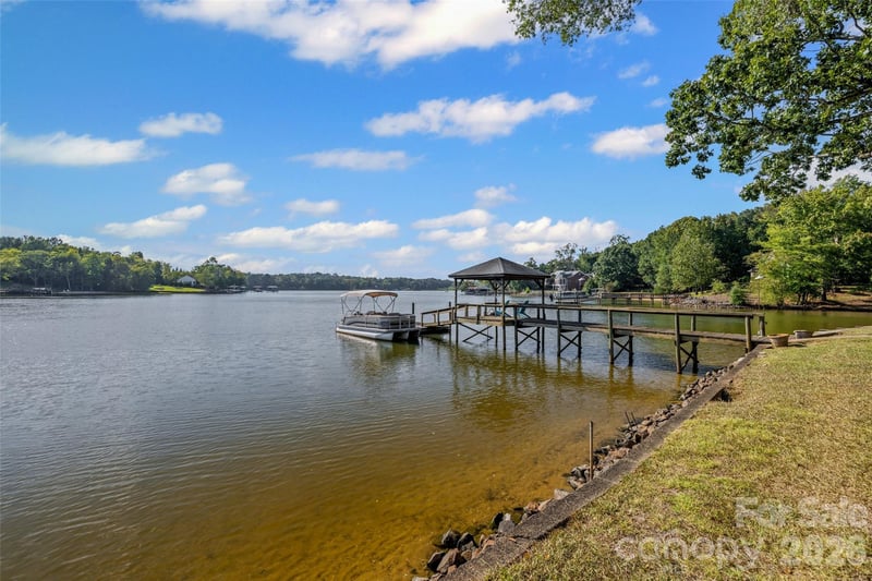 201 Price Place Ln, York, SC 29745
