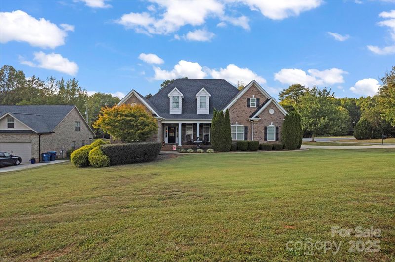 3261 Fairmead Dr, Concord, NC 28025