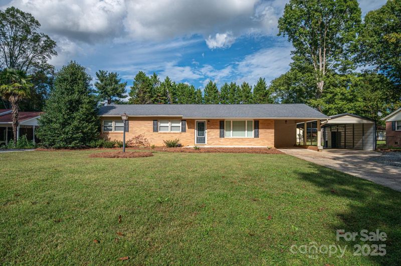 3508 Merry Oaks Ln, Dallas, NC 28034