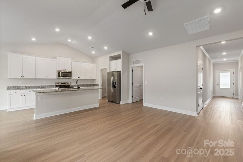 4005 Bolo Dr, Charlotte, NC 28215