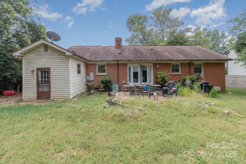 6109 Mcbride St, Charlotte, NC 28215