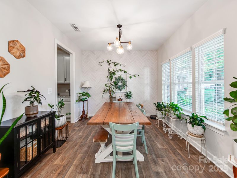 112 Elk Ct, Mount Holly, NC 28120