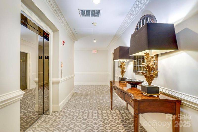 956 Queens Rd #956, Charlotte, NC 28207