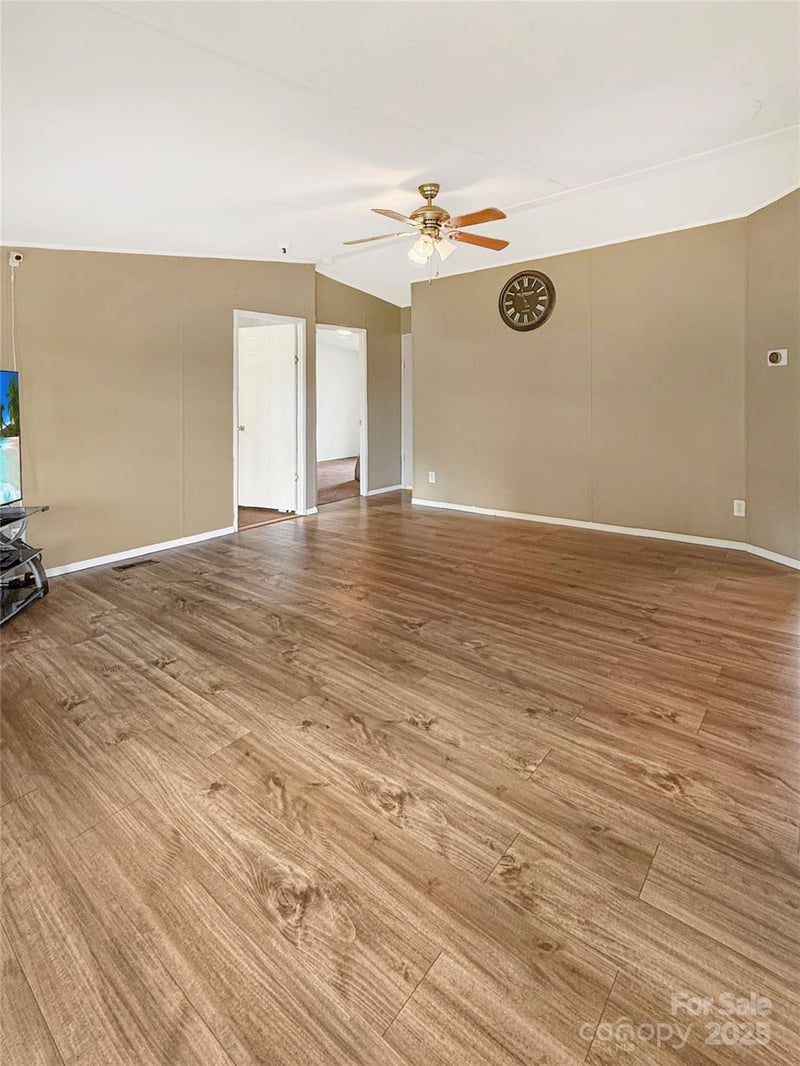 107 Daisy Field Ct #7, Harmony, NC 28634