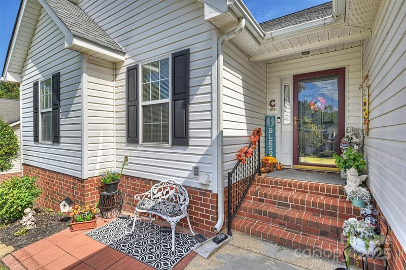 1002 Raywood Ct, Matthews, NC 28104