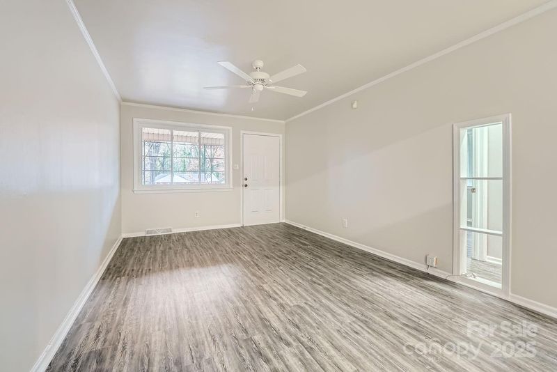 3233 Marlborough Rd, Charlotte, NC 28208