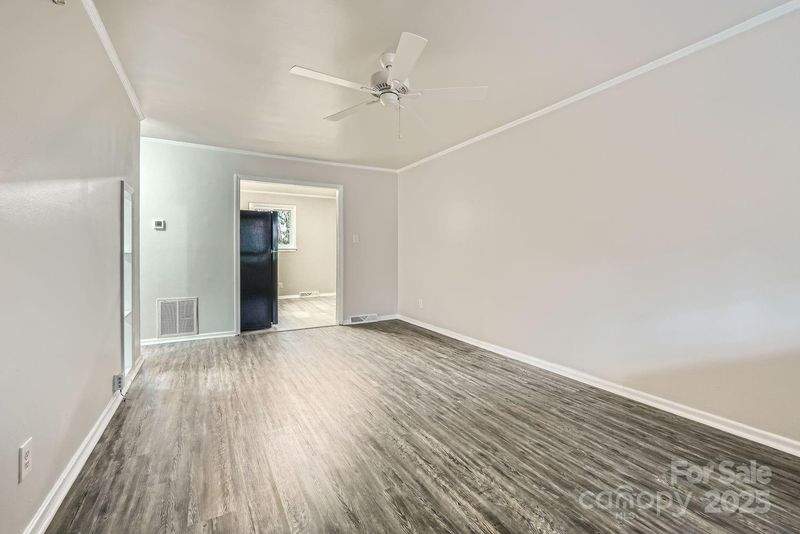 3233 Marlborough Rd, Charlotte, NC 28208