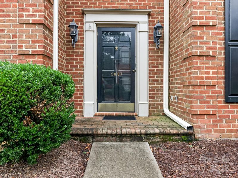 2857 Sharon View Rd, Charlotte, NC 28210