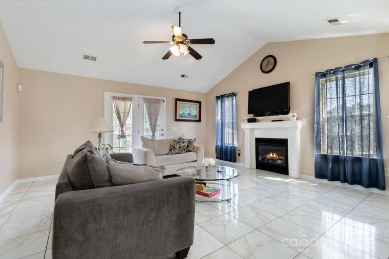 3535 Arvin Dr, Charlotte, NC 28269