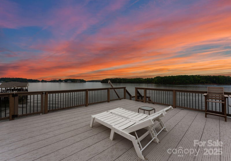 102 Stone Point Ct, Mooresville, NC 28117