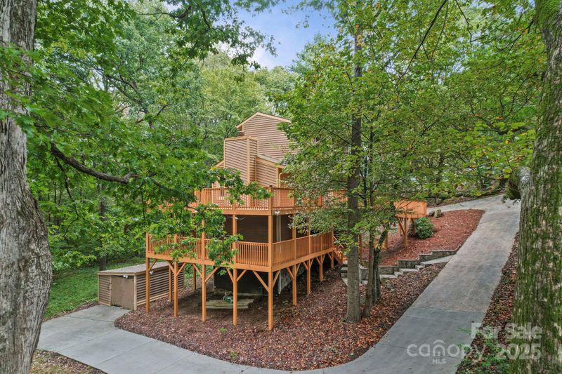 8012 Briardale Dr, Charlotte, NC 28212