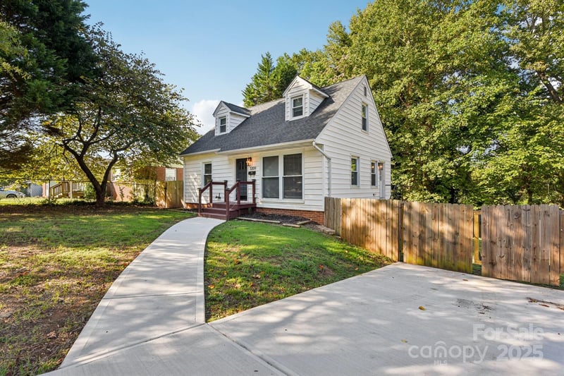 3209 Eastwood Dr, Charlotte, NC 28205