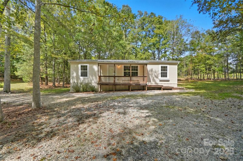 6310 Four Knights Ln, Clover, SC 29710