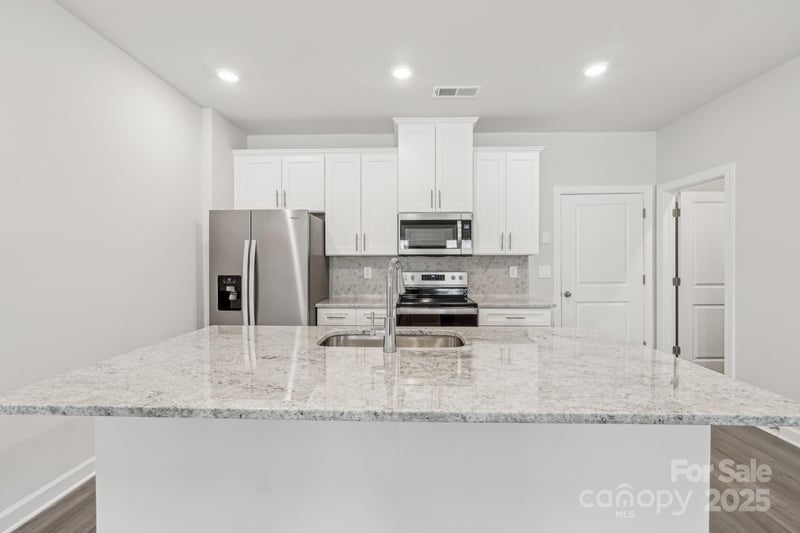 104 Ciara Pl #B, Mooresville, NC 28115
