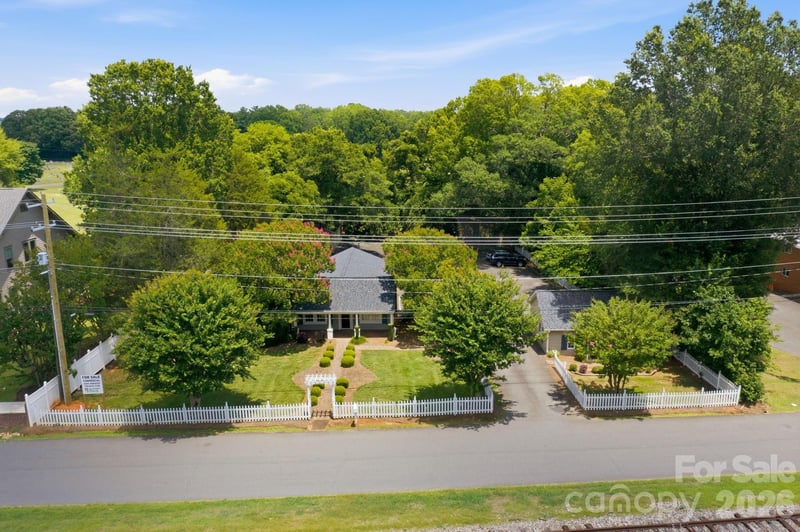 19428 Zion Ave, Cornelius, NC 28031