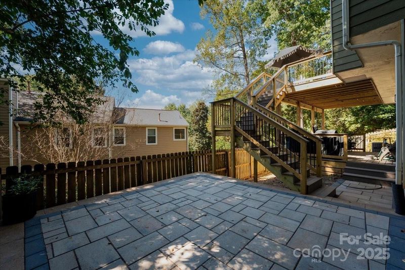 13709 Cathedral Way, Charlotte, NC 28278