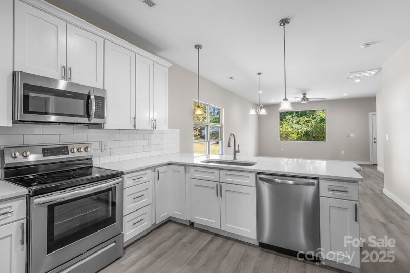 2317 Kennesaw Dr, Charlotte, NC 28216