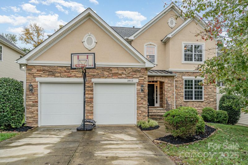 3815 Blazeprince Dr, Charlotte, NC 28215