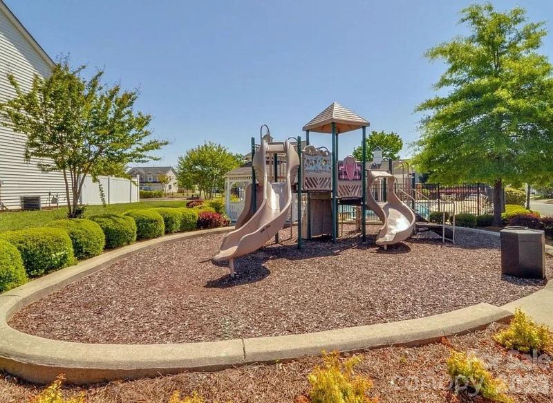 6639 Ruth Ferrell Ct, Charlotte, NC 28269