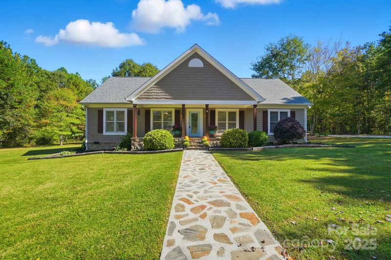 1240 Beamguard Rd, Clover, SC 29710